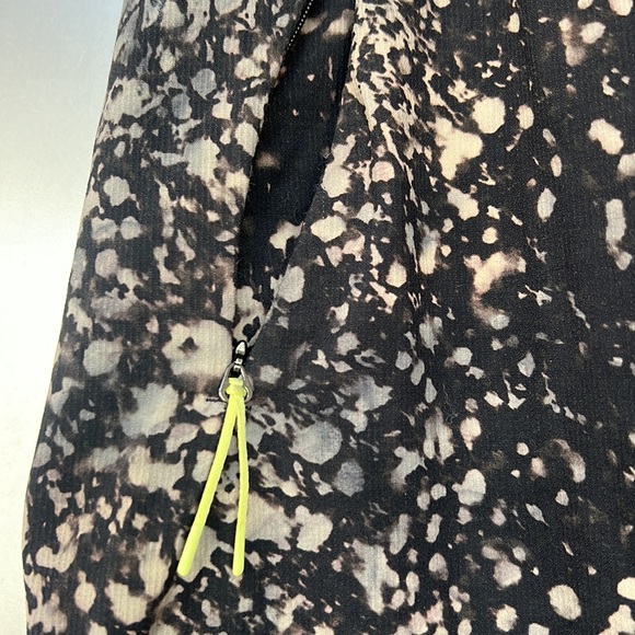 Lulu lab all over cropped pant - Picture 3 of 6
